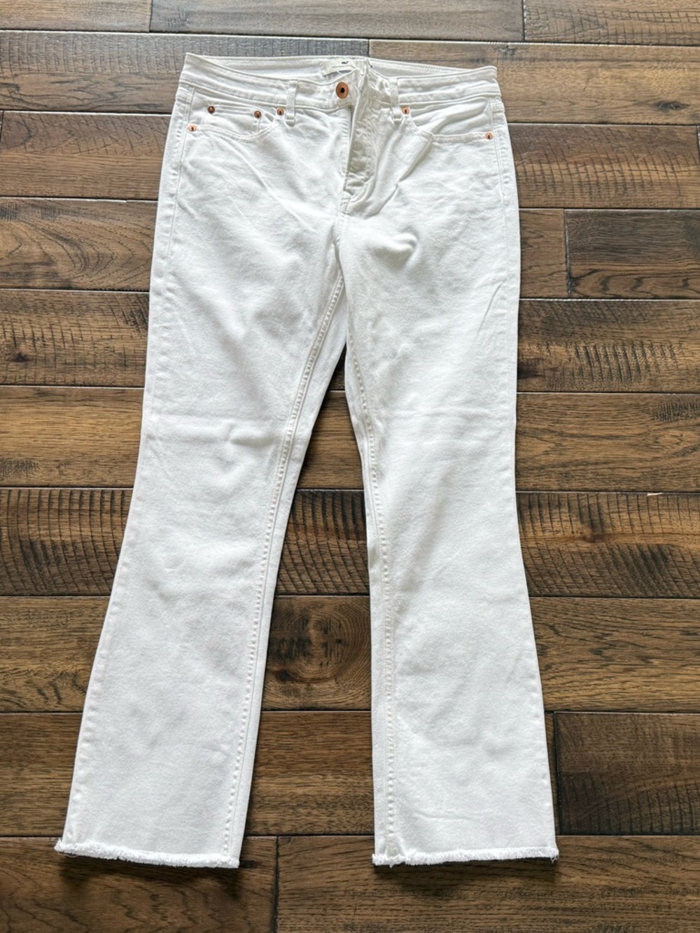 Vineyard Vines Women’s White Flare Jeans